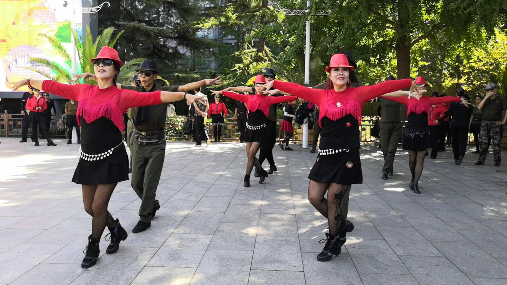 最新水兵舞，海洋之美的独特舞姿演绎